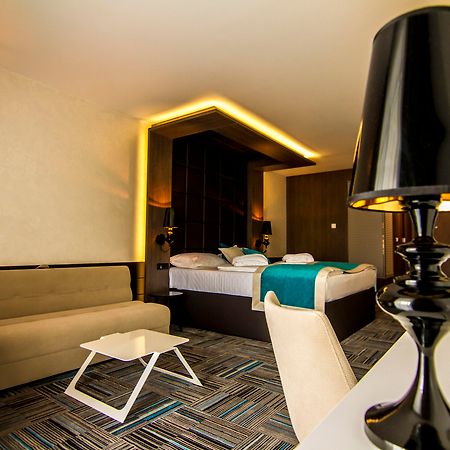Hotel Hills Sarajevo Congress & Thermal Spa Resort Ilidža Bagian luar foto Deluxe room