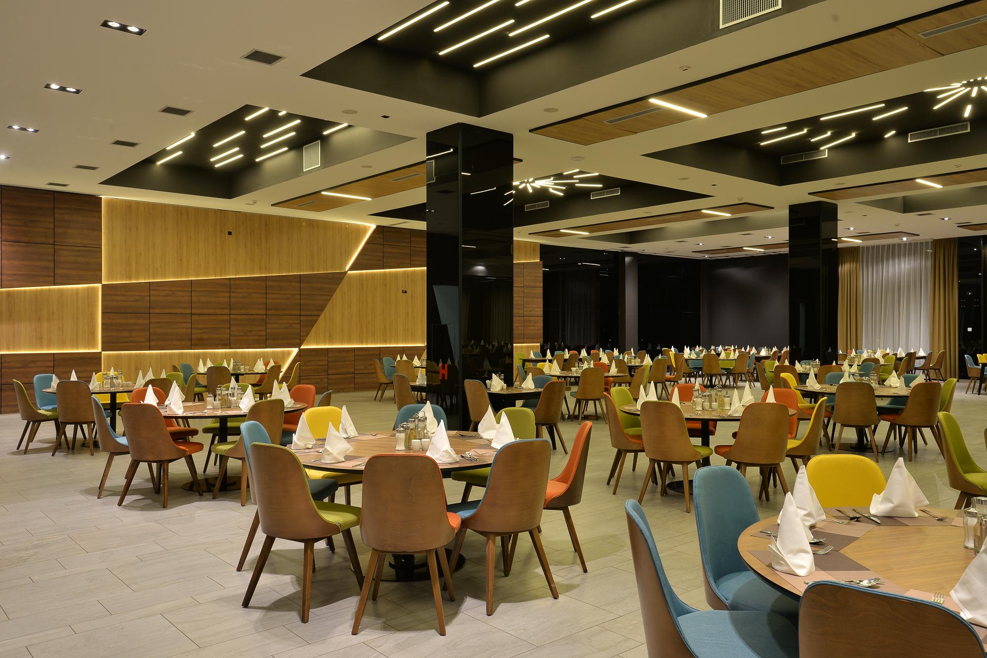 Hotel Hills Sarajevo Congress & Thermal Spa Resort Ilidža Bagian luar foto The dining room