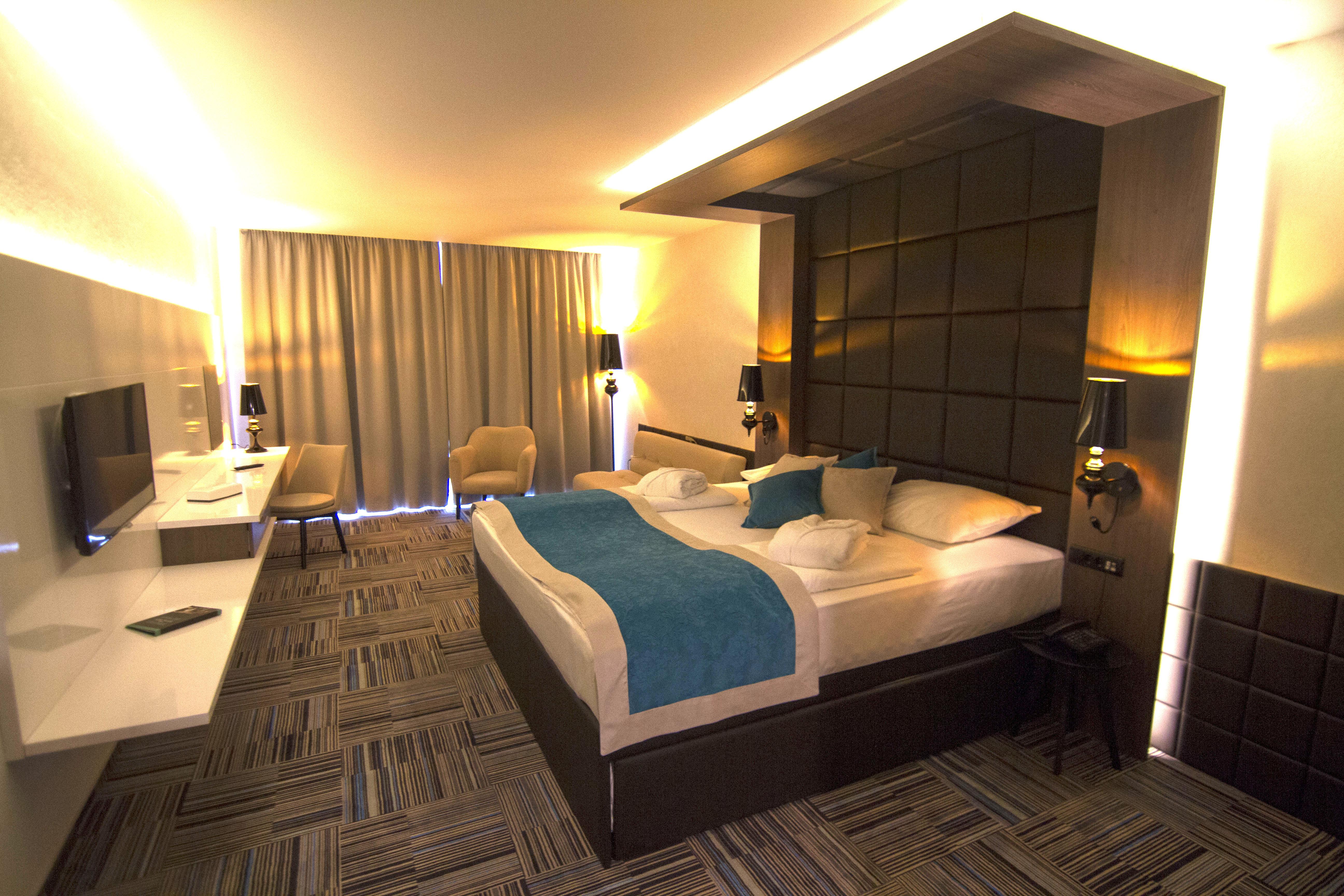 Hotel Hills Sarajevo Congress & Thermal Spa Resort Ilidža Bagian luar foto A room at the hotel