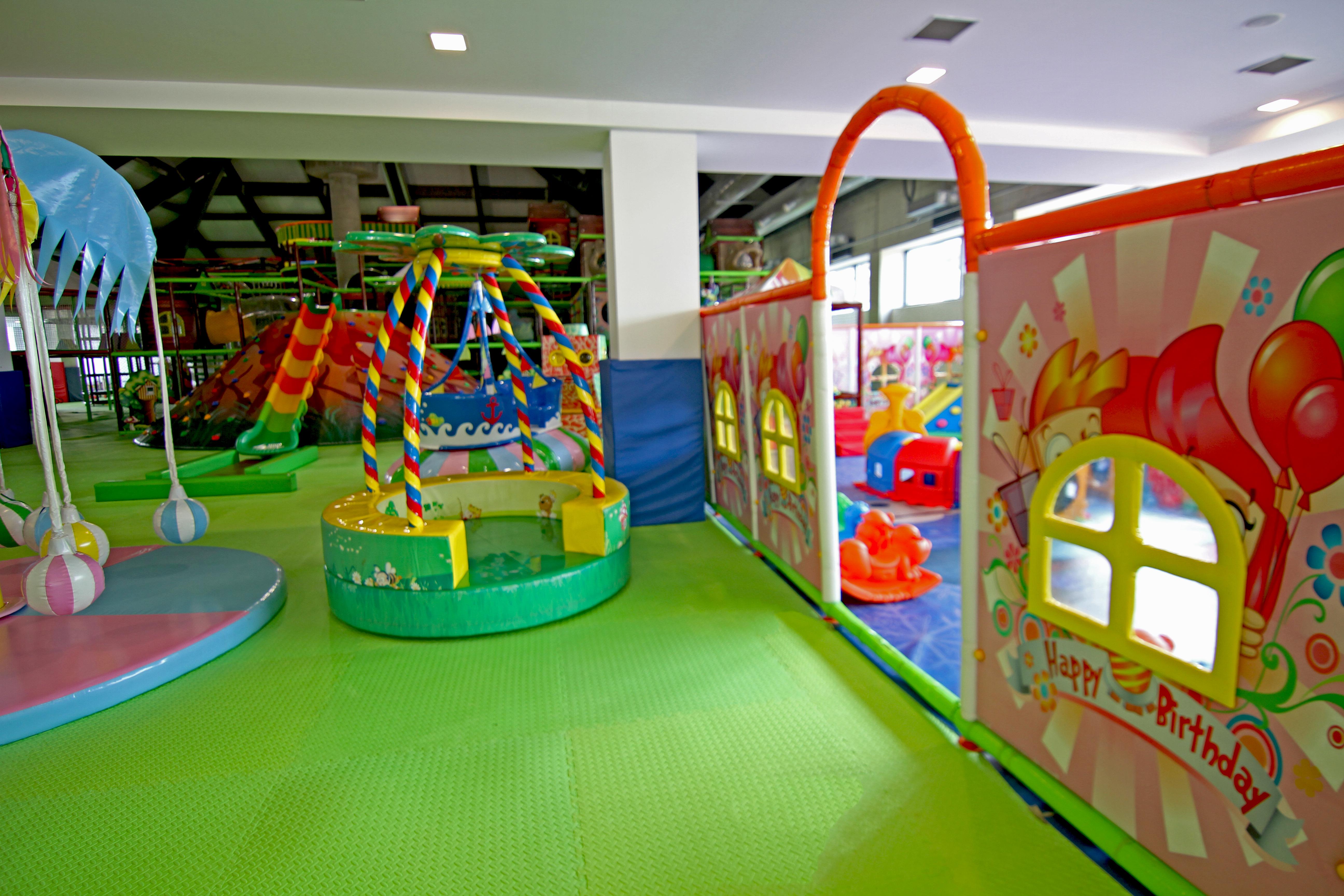 Hotel Hills Sarajevo Congress & Thermal Spa Resort Ilidža Bagian luar foto An indoor playground in Bangkok, Thailand