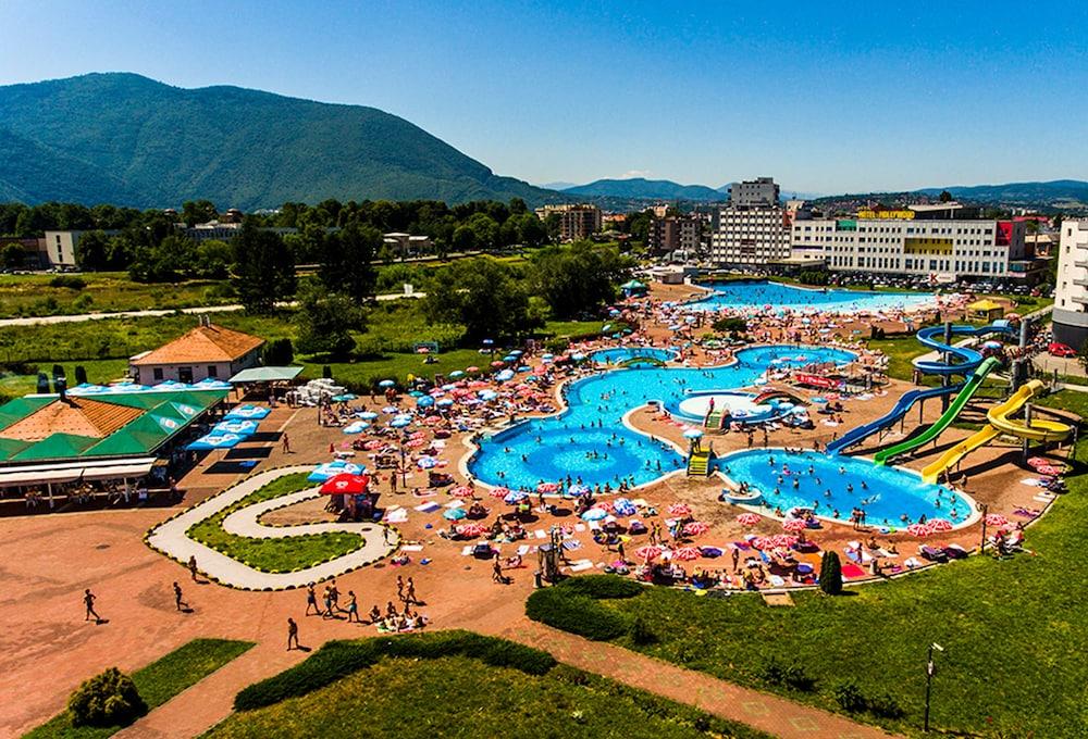 Hotel Hills Sarajevo Congress & Thermal Spa Resort Ilidža Bagian luar foto Aquapark Podgorica