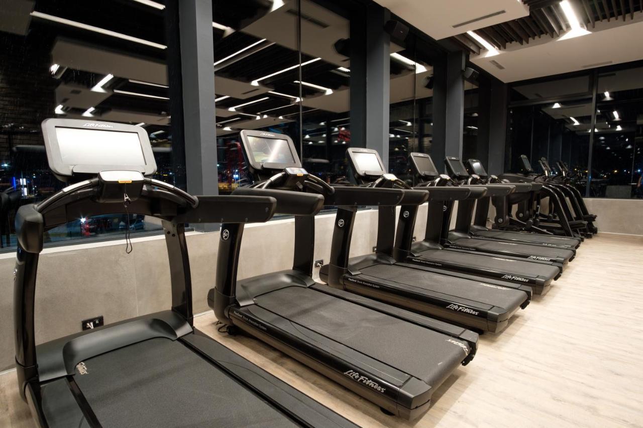Hotel Hills Sarajevo Congress & Thermal Spa Resort Ilidža Bagian luar foto A row of treadmills